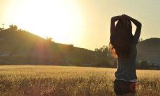 一些适合在朋友圈分享生活心得的精美句子，帮你更好地诉说情感与思考