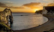 挖掘亲情的深刻哲思：探索表达家庭之爱的经典语句