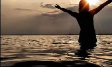 探究句子的自由度：如何扩展句子的表达方式，让语言更丰富多彩？