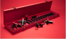 口红的绚丽魔力：迷人的色彩和持久效果在广告语中的秘密