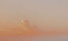 让对方感同身受的伤心句子，深情拨动心弦，伤痛之力如滴血长流